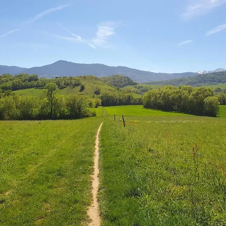 Spacieux Et T3 Entre Campagne Et Montagne *